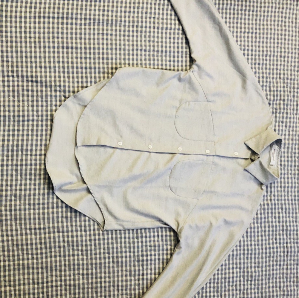 Blouse with two different colors. Very fashionable